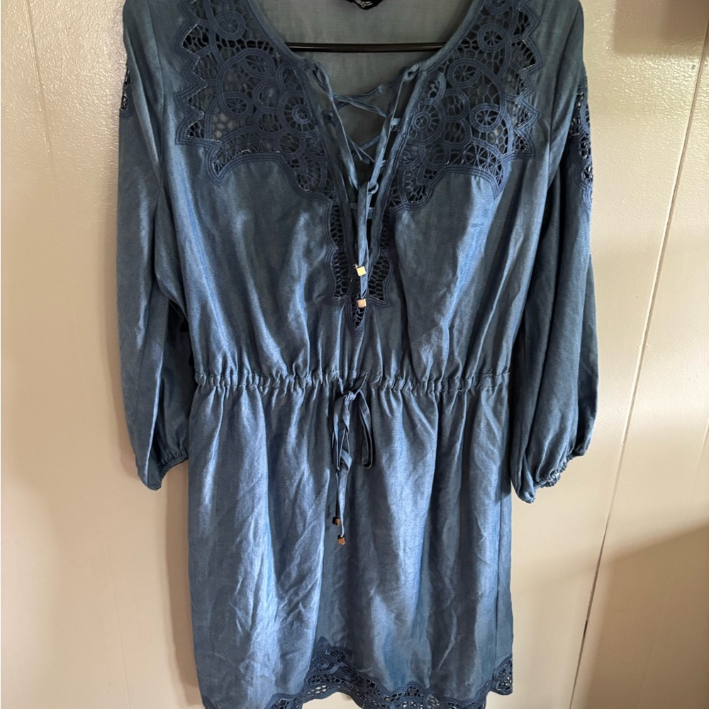 Bebe Blue Tie Front 3/4 Sleeve Tunic